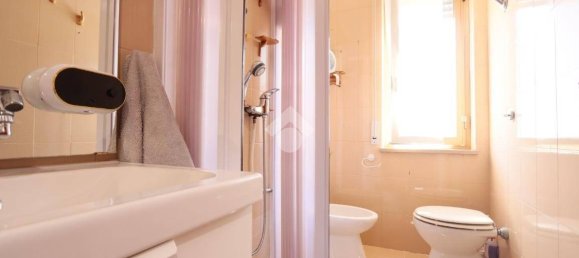 Apartamento de 3 dormitorios en Alba Adriatica, Italy No. 41158 14