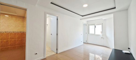 2 bedrooms Apartment in L'Hospitalet de Llobregat, Spain No. 172303 7