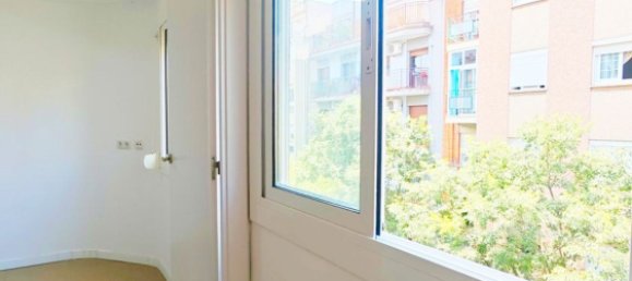 2 bedrooms Apartment in L'Hospitalet de Llobregat, Spain No. 172303 11