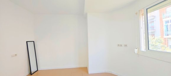 2 bedrooms Apartment in L'Hospitalet de Llobregat, Spain No. 172303 25