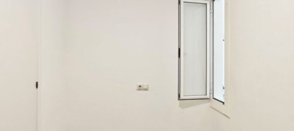 2 bedrooms Apartment in L'Hospitalet de Llobregat, Spain No. 172303 6