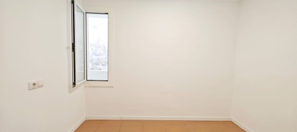 2 bedrooms Apartment in L'Hospitalet de Llobregat, Spain No. 172303 3