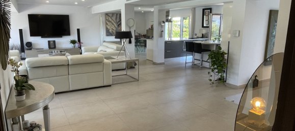 8 bedrooms House in Marbella, Spain No. 117795 9