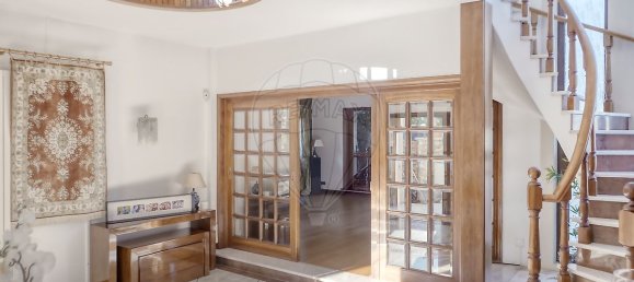 5 bedrooms House in Cascais, Portugal No. 49189 2
