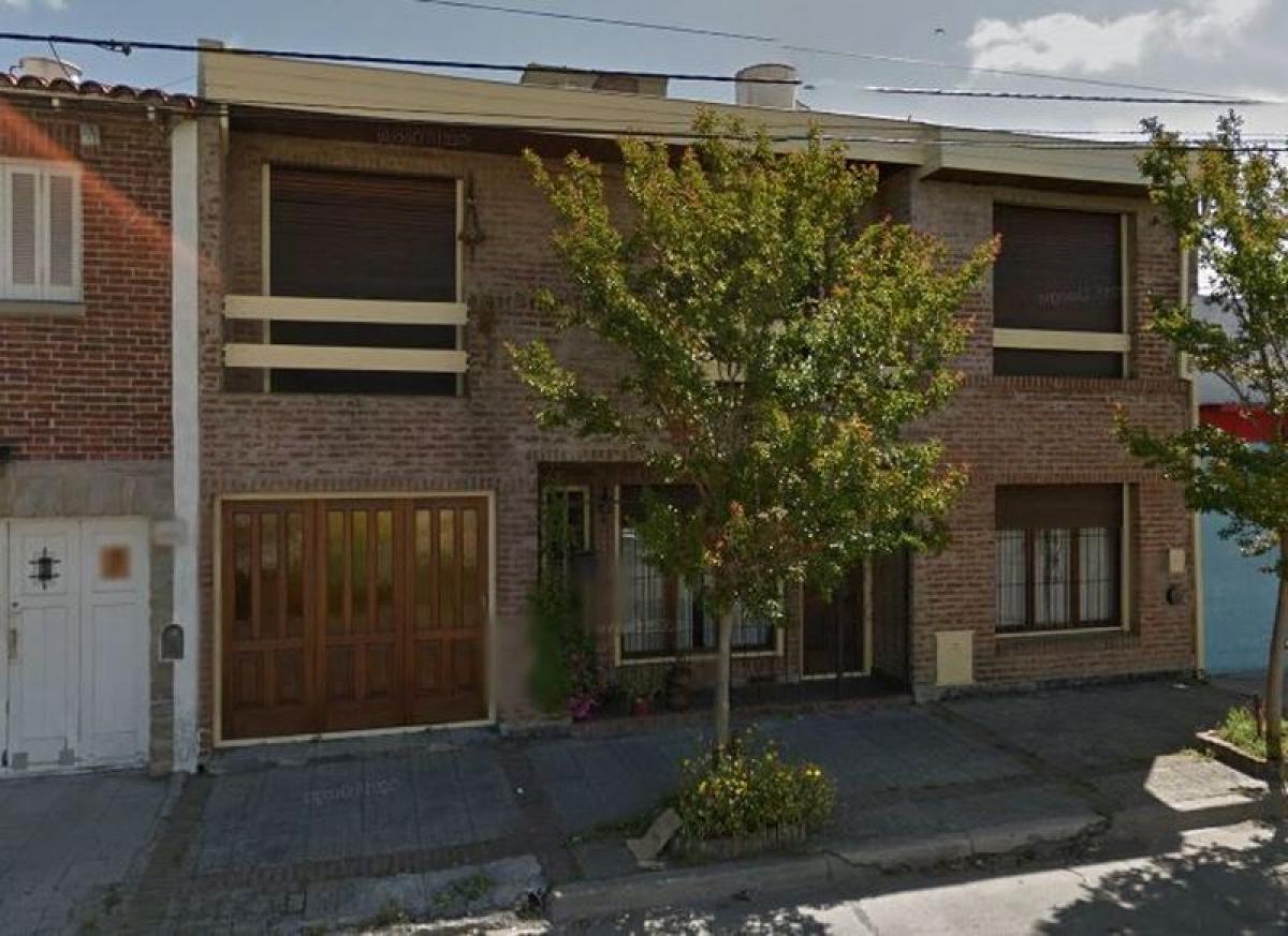 3 bedrooms House in Mar del Plata, Argentina No. 81252