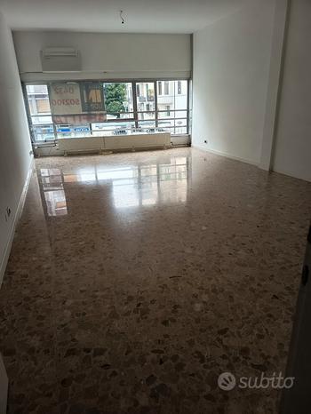 60m² Office in Udine, Italy No. 265114