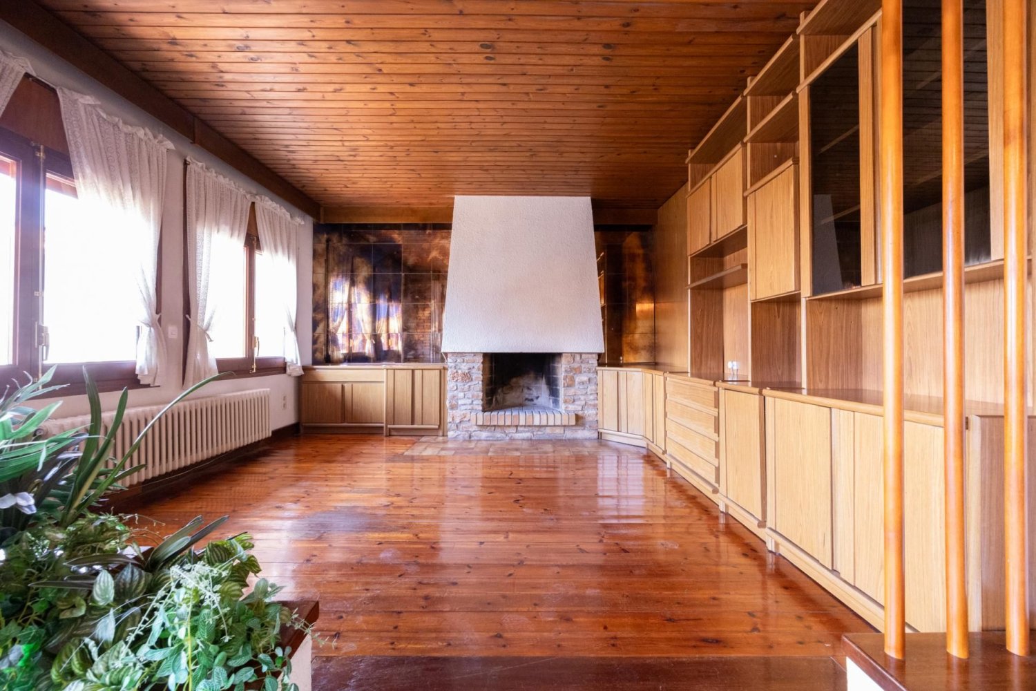 4 bedrooms House in Torello, Spain No. 158023