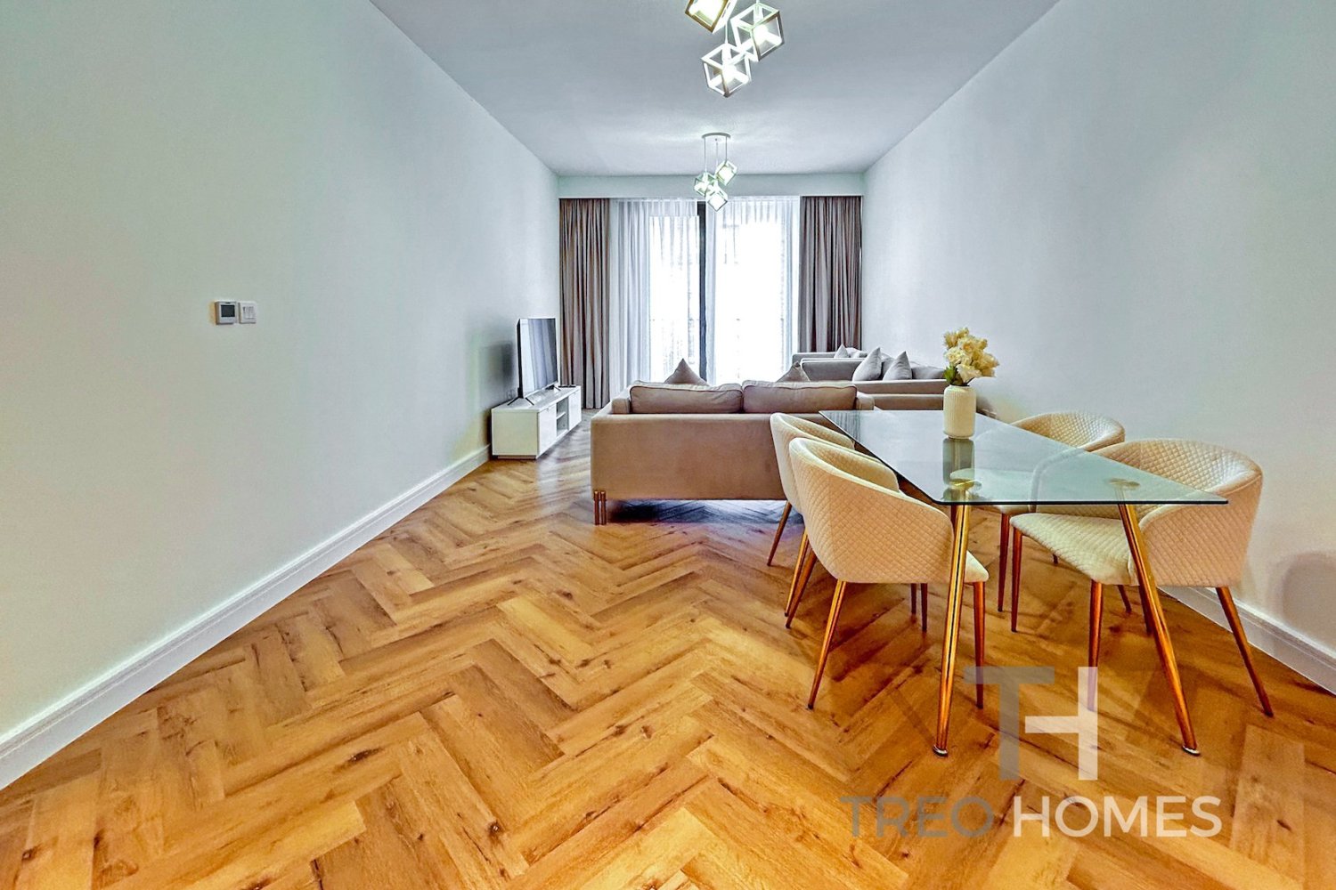 Квартира с 2 спальнями в Бурдж-Халифа, ОАЭ № 33331