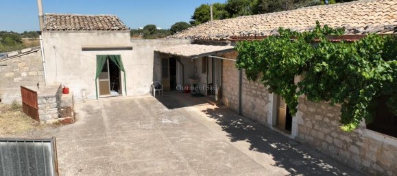 4 rooms House in Modica, Italy No. 233817 10