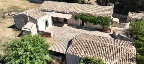 4 rooms House in Modica, Italy No. 233817 18