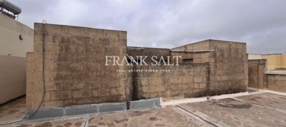 3 bedrooms Penthouse in Nadur, Malta No. 862 3