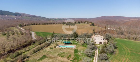 6 rooms House in Avigliano Umbro, Italy No. 179452 3