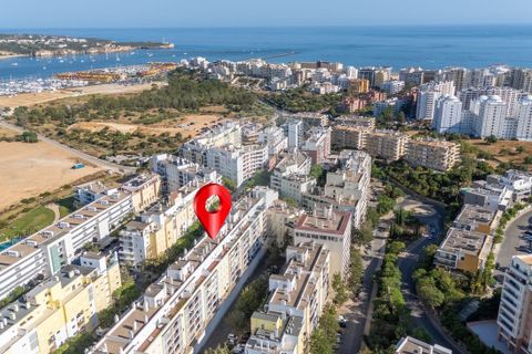 2 chambres Appartement à Portimao, Portugal No. 247938