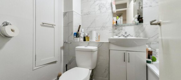 1 bedroom Apartment in South Croydon, United Kingdom No. 8081 9