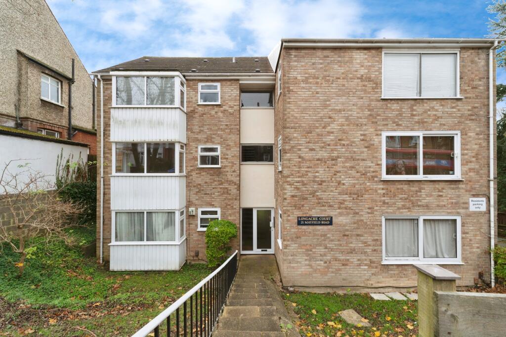 1 bedroom Apartment in South Croydon, United Kingdom No. 8081