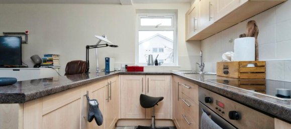 1 bedroom Apartment in South Croydon, United Kingdom No. 8081 7