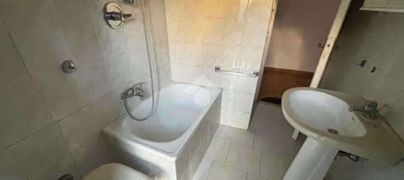3-salle Appartement à Subiaco, Italy No. 151772 14