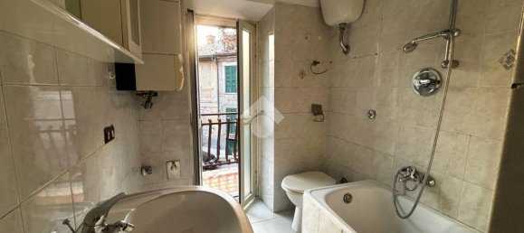 3-salle Appartement à Subiaco, Italy No. 151772 9