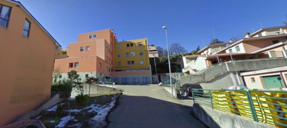 1 room Parking in Urbino, Italy No. 70229 2