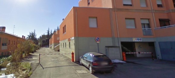 1 room Parking in Urbino, Italy No. 70229 7