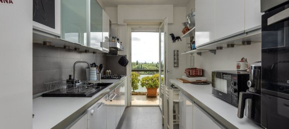 3 bedrooms Apartment in Rome, Italy No. 365232 10