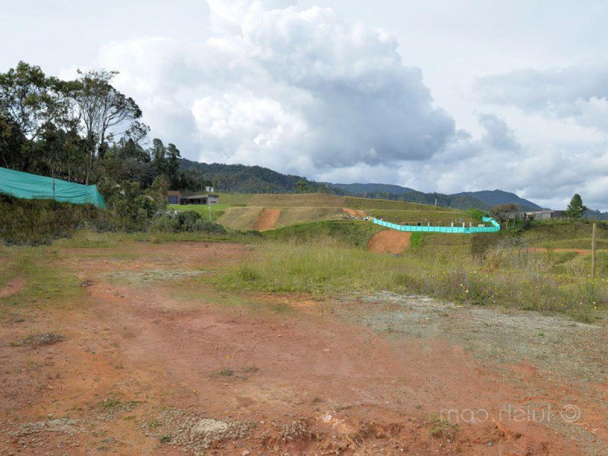 Terrain à Antioquia, Colombia No. 423