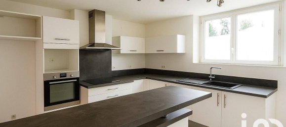 4 bedrooms House in Loire, France No. 358294 2