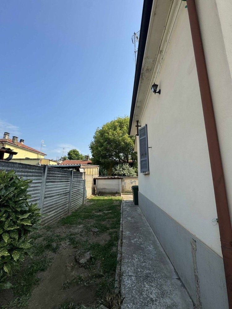 Casa T3 em Mede, Italy N.º 360877