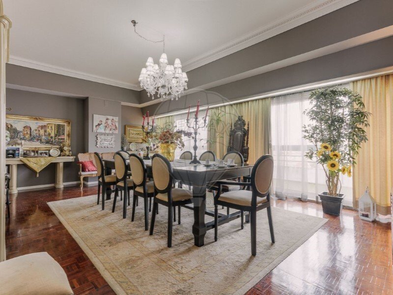 6 bedrooms Apartment in Lisbon, Portugal No. 191116