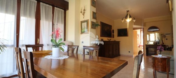 Квартира с 3 комнатами в Ро, Италия № 16233 20