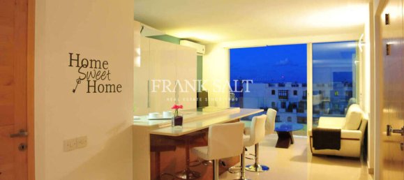 2 bedrooms Penthouse in Saint Julian's, Malta No. 8656 4