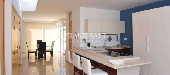 2 bedrooms Penthouse in Saint Julian's, Malta No. 8656 6