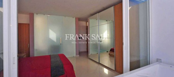2 bedrooms Penthouse in Saint Julian's, Malta No. 8656 20