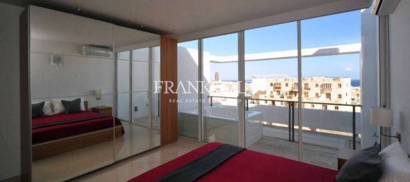 2 bedrooms Penthouse in Saint Julian's, Malta No. 8656 32