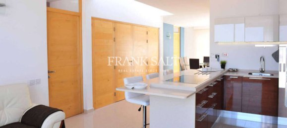2 bedrooms Penthouse in Saint Julian's, Malta No. 8656 12