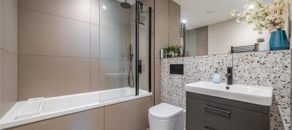 2 bedrooms Apartment in London, United Kingdom No. 6720 10