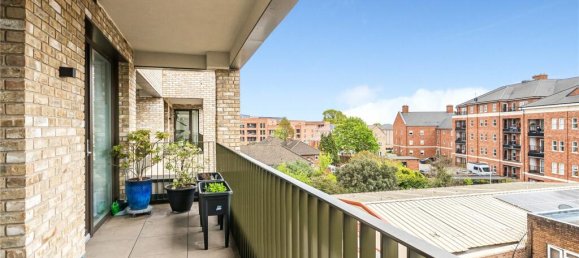 2 bedrooms Apartment in London, United Kingdom No. 6720 24