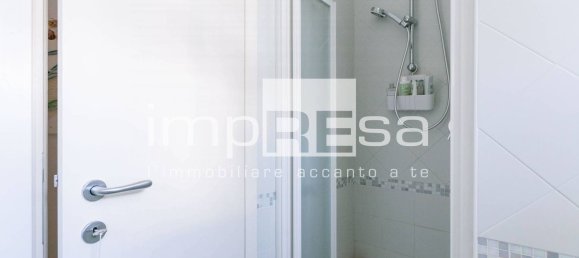 3 rooms Apartment in Jesolo, Italy No. 307158 12
