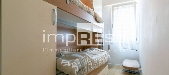 3 rooms Apartment in Jesolo, Italy No. 307158 8