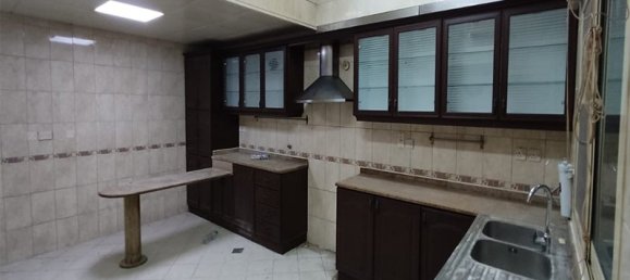 5 Schlafzimmer Villa in Al Mushrif, UAE, Nr. 31805 24