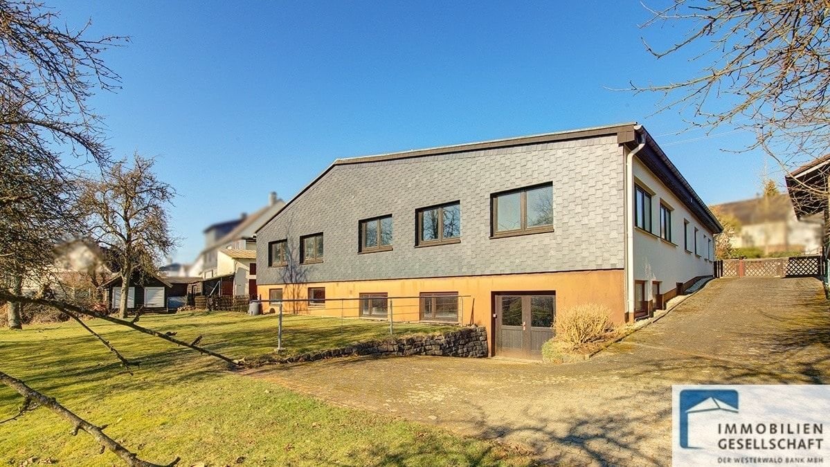 Здание в Вестервальд, Германия № 69000