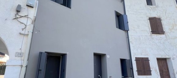 Дом с 4 спальнями в Порденоне, Италия № 353761 2