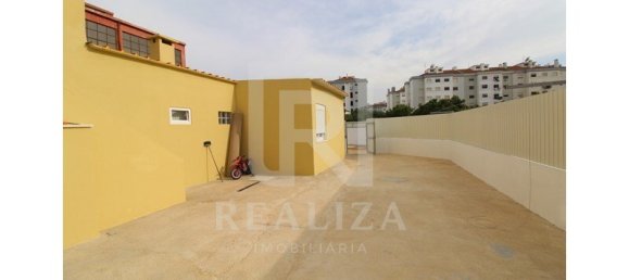 Gebäude in Seixal, Portugal, Nr. 145840 2