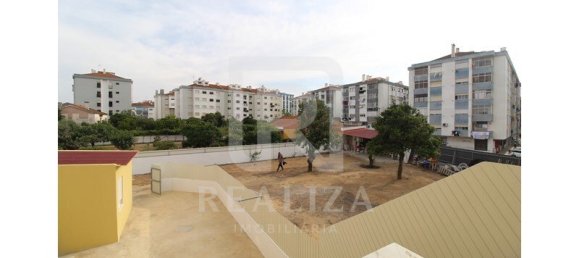 Gebäude in Seixal, Portugal, Nr. 145840 4