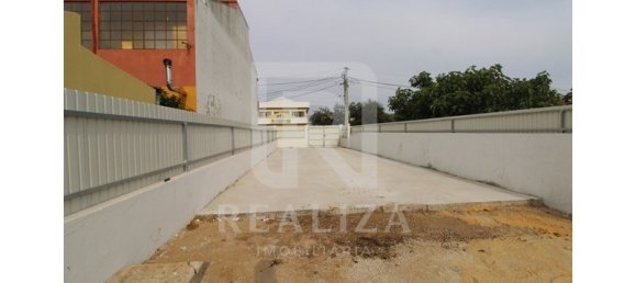 Gebäude in Seixal, Portugal, Nr. 145840 21