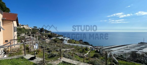 4-salle Villa à Sanremo, Italy No. 65013 2