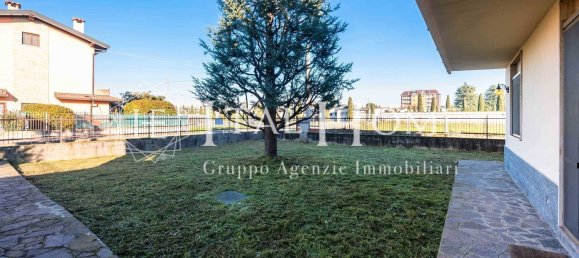 Вилла с 15 комнатами в Тревильо, Италия № 266001 6