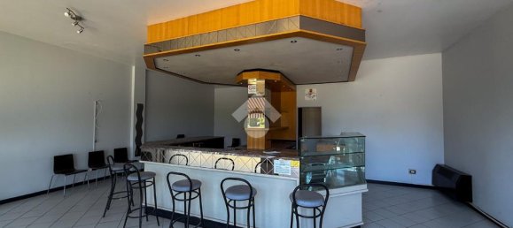 Imóvel comercial de 4 divisões em Casalmaggiore, Italy N.º 257659 5