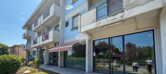 Imóvel comercial de 4 divisões em Casalmaggiore, Italy N.º 257659 2