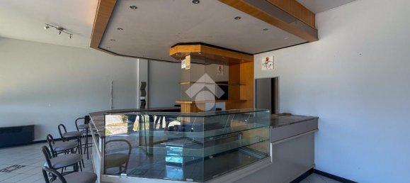 Imóvel comercial de 4 divisões em Casalmaggiore, Italy N.º 257659 18